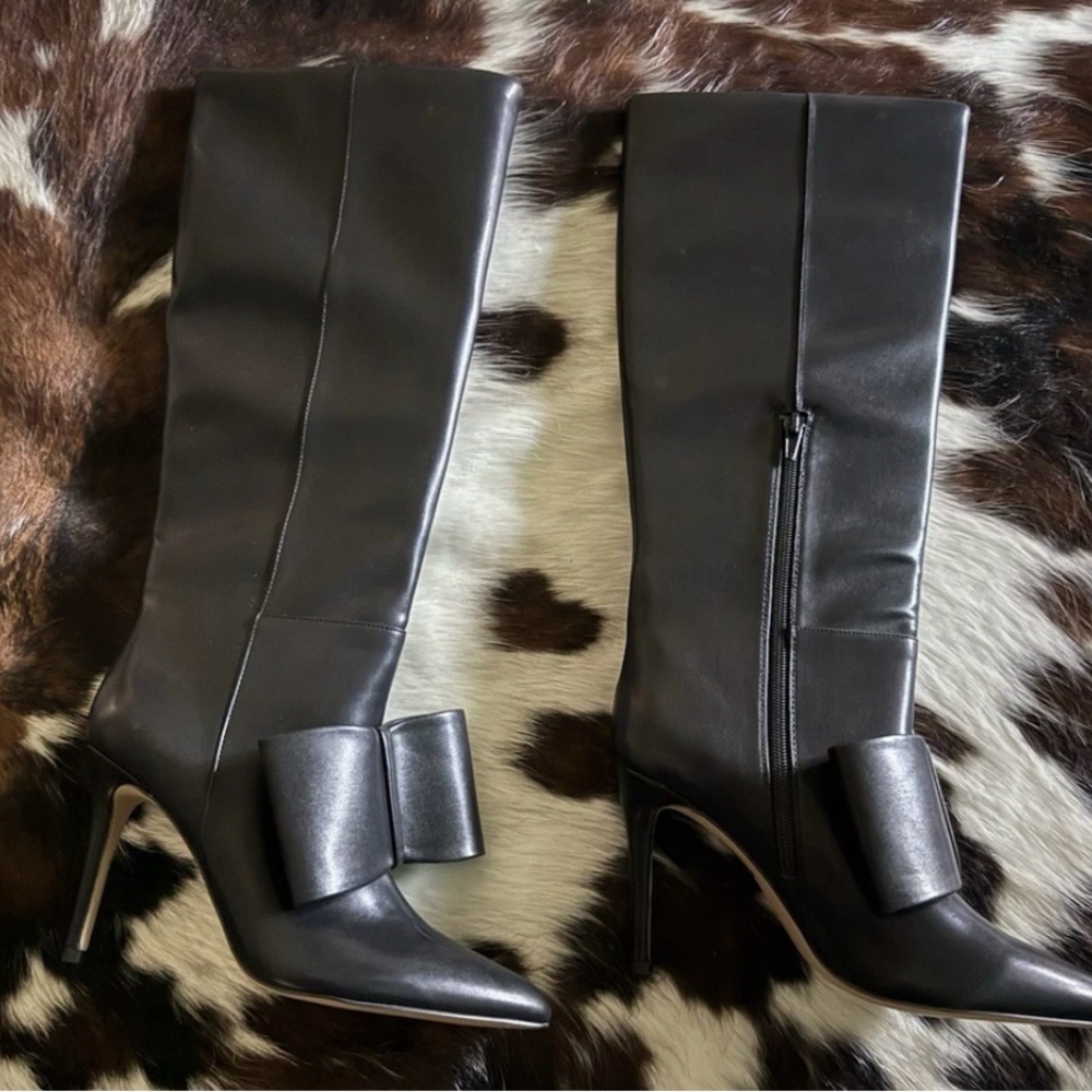 Elegant Black Leather Knee-High Boots